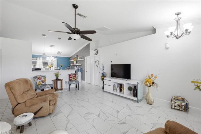 1902 NW 2nd PL, Cape Coral, FL 33993