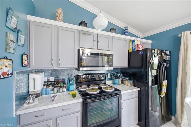 1902 NW 2nd PL, Cape Coral, FL 33993