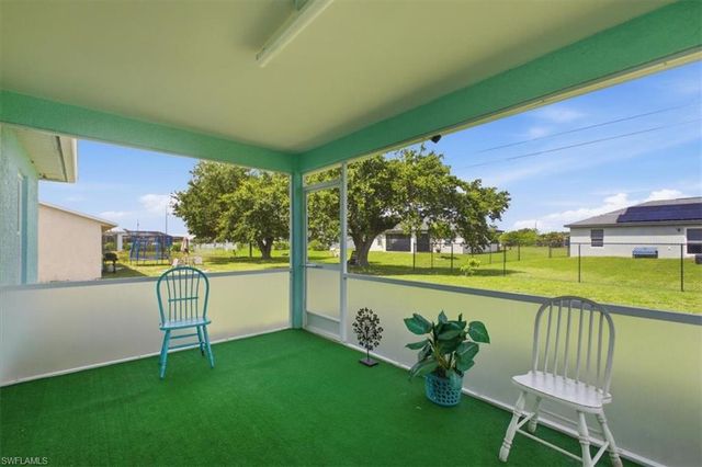 1902 NW 2nd PL, Cape Coral, FL 33993