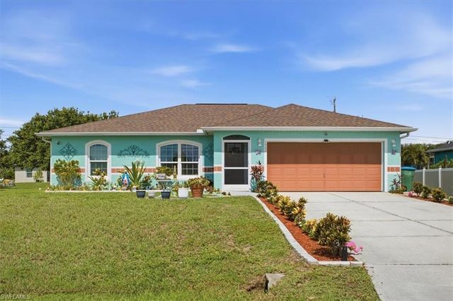 1902 NW 2nd PL, Cape Coral, FL 33993