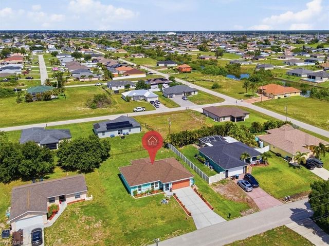 1902 NW 2nd PL, Cape Coral, FL 33993