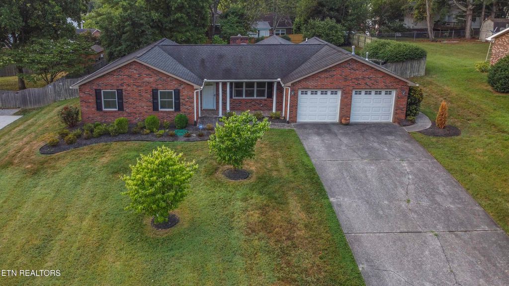 12624 Pony Express Drive, Knoxville, TN 37934