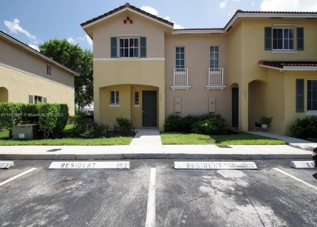 6030 SW 19th Place, North Lauderdale, FL 33068