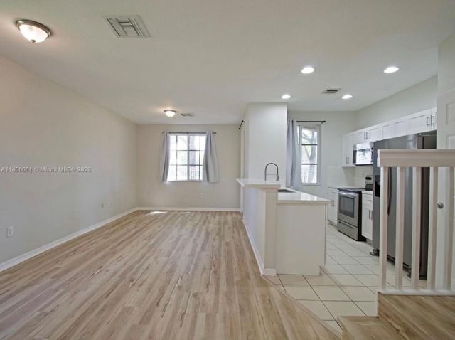 6030 SW 19th Place, North Lauderdale, FL 33068