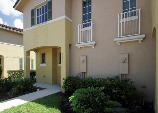 6030 SW 19th Place, North Lauderdale, FL 33068