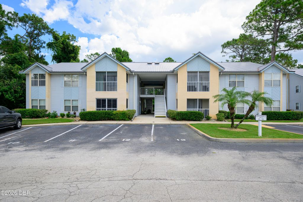 101 Bent Tree Dr Apt 16, Daytona Beach, FL 32114
