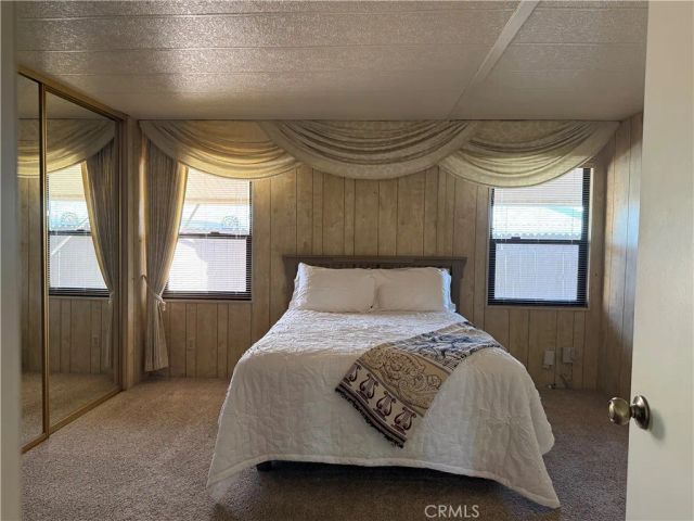 833 S Lyon Avenue, Hemet, CA 92543