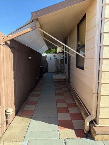 833 S Lyon Avenue, Hemet, CA 92543