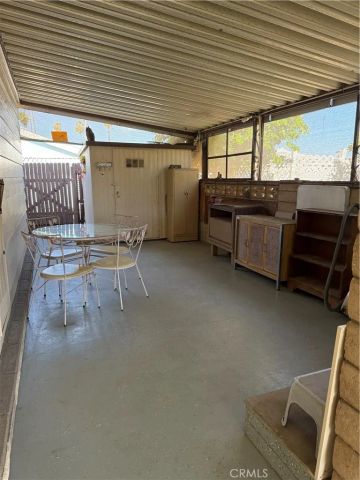 833 S Lyon Avenue, Hemet, CA 92543