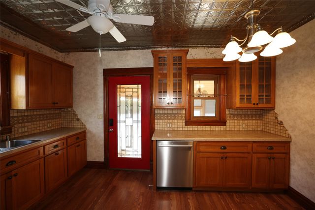 1927 Story Street, Boone, IA 50036