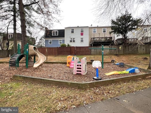 3170 ELLENWOOD DR, Fairfax, VA 22031