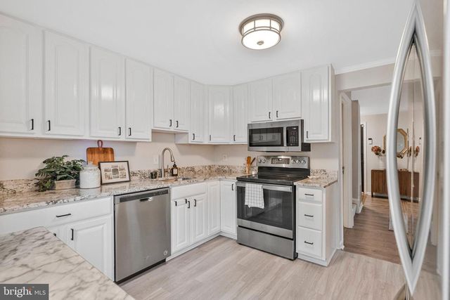 3170 ELLENWOOD DR, Fairfax, VA 22031