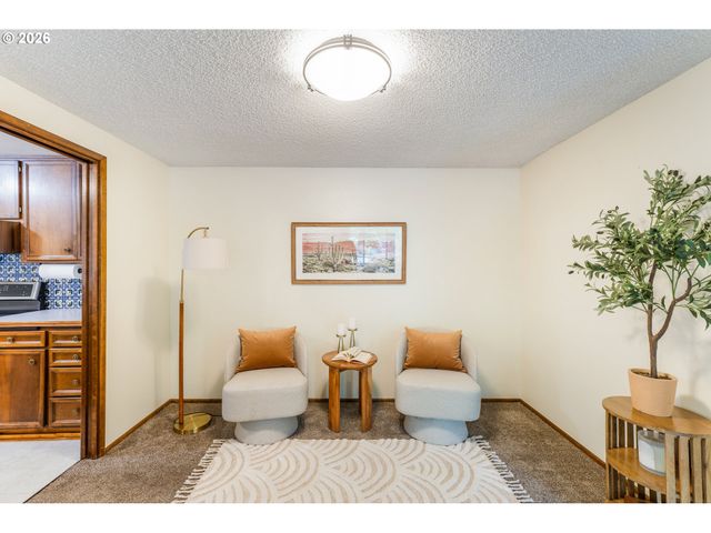 101 WESTBROOK Way, Eugene, OR 97405