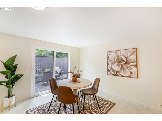 101 WESTBROOK Way, Eugene, OR 97405