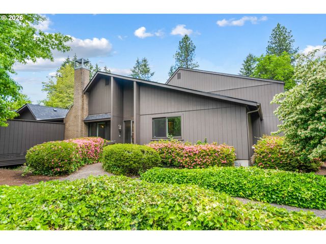 101 WESTBROOK Way, Eugene, OR 97405