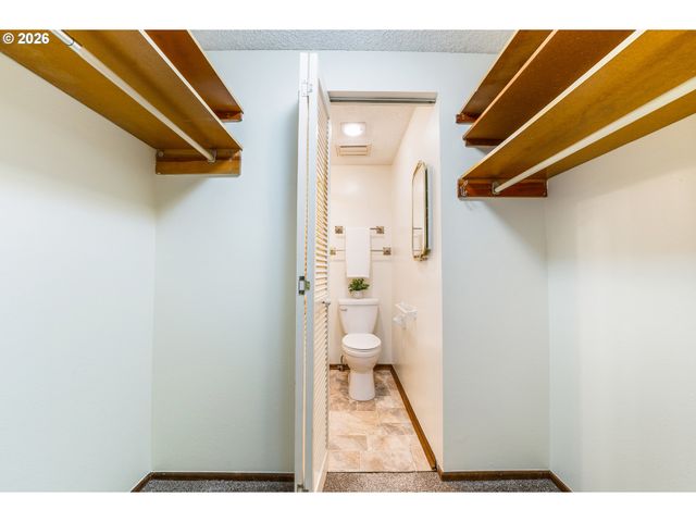 101 WESTBROOK Way, Eugene, OR 97405