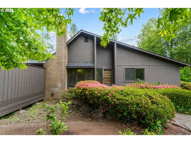 101 WESTBROOK Way, Eugene, OR 97405
