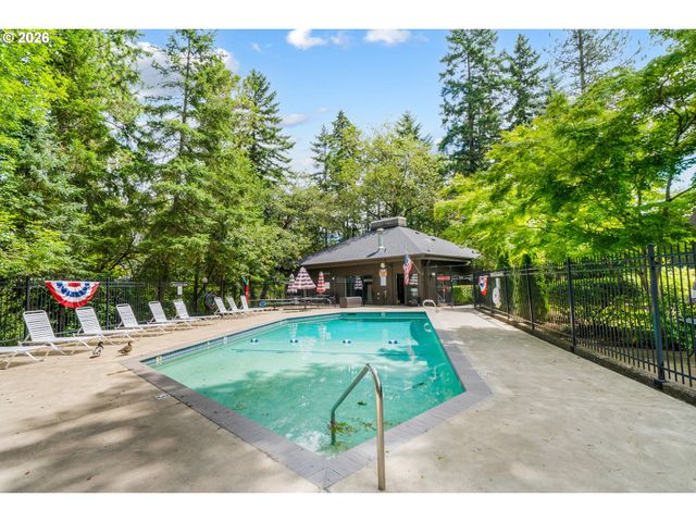 101 WESTBROOK Way, Eugene, OR 97405