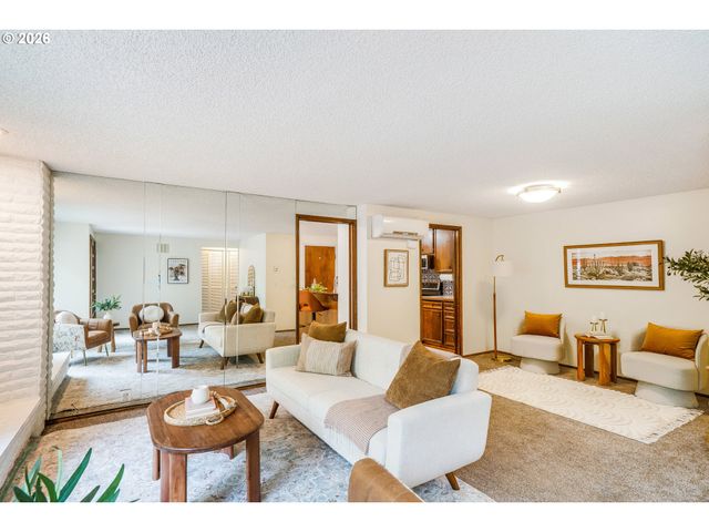 101 WESTBROOK Way, Eugene, OR 97405
