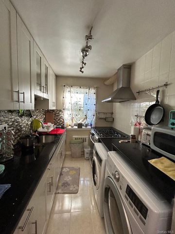 17-52 166th 4-193, Whitestone, NY 11357