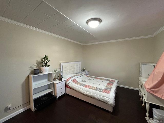 17-52 166th 4-193, Whitestone, NY 11357