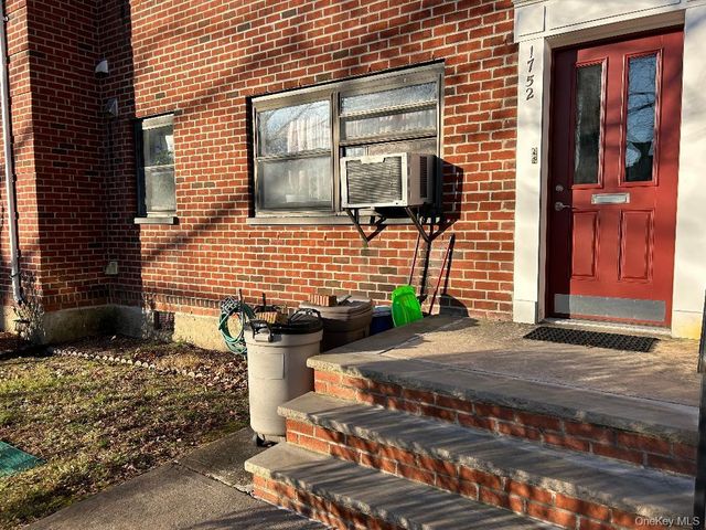17-52 166th 4-193, Whitestone, NY 11357