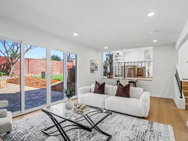 387 Avenida Palmas, San Jose, CA 95123