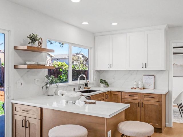 387 Avenida Palmas, San Jose, CA 95123