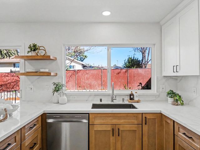 387 Avenida Palmas, San Jose, CA 95123