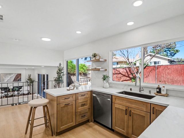 387 Avenida Palmas, San Jose, CA 95123