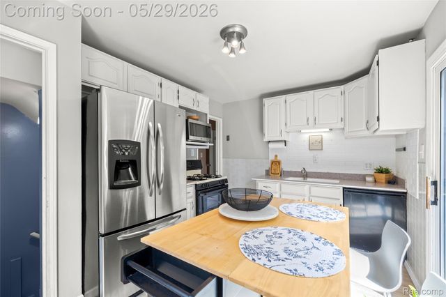 1019 Hoffman Avenue, Royal Oak, MI 48067