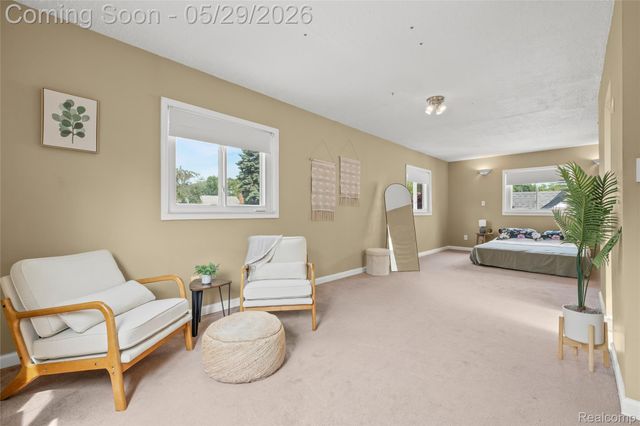 1019 Hoffman Avenue, Royal Oak, MI 48067