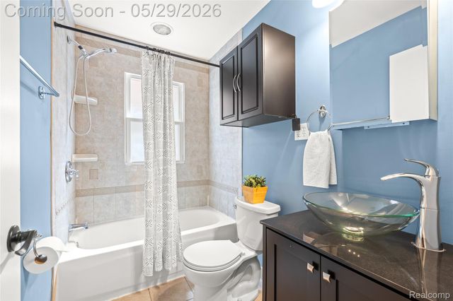 1019 Hoffman Avenue, Royal Oak, MI 48067
