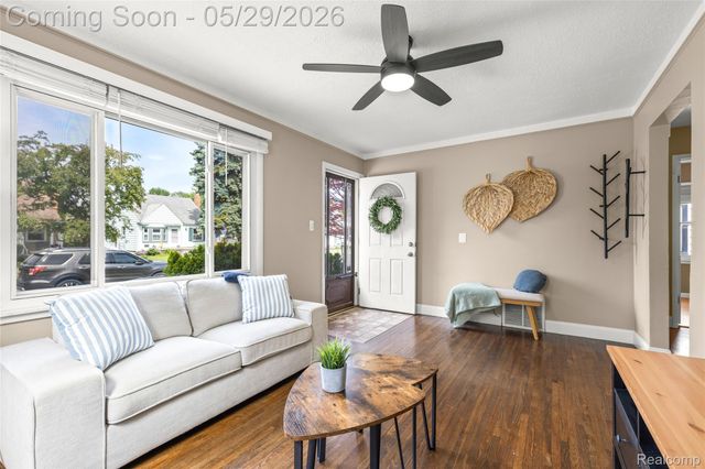 1019 Hoffman Avenue, Royal Oak, MI 48067