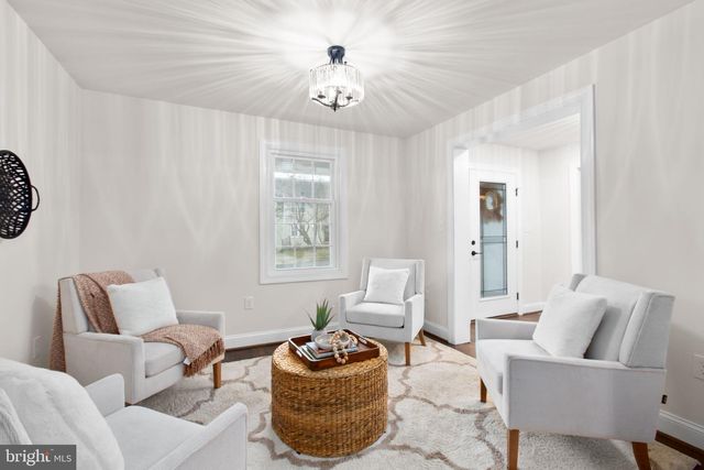 913 SYLVANIA AVE, Fredericksburg, VA 22401