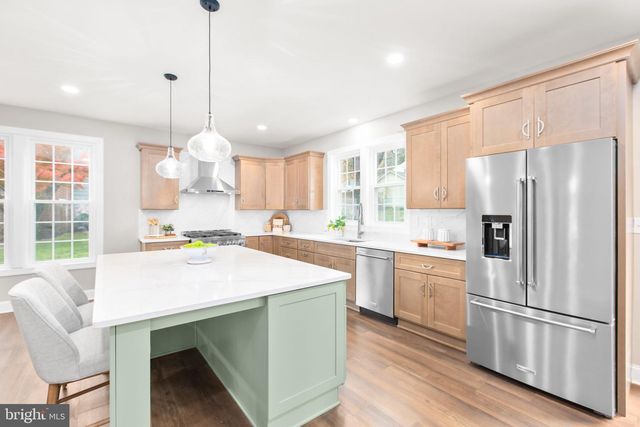 913 SYLVANIA AVE, Fredericksburg, VA 22401