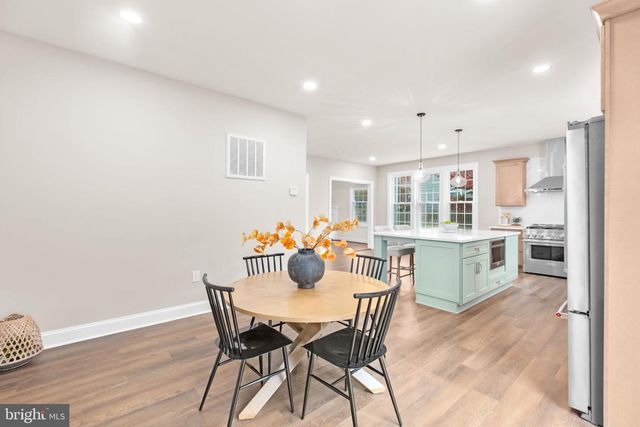 913 SYLVANIA AVE, Fredericksburg, VA 22401