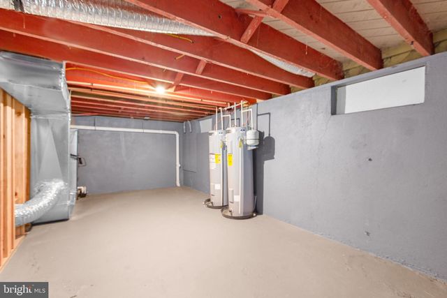 913 SYLVANIA AVE, Fredericksburg, VA 22401