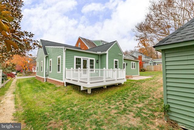913 SYLVANIA AVE, Fredericksburg, VA 22401