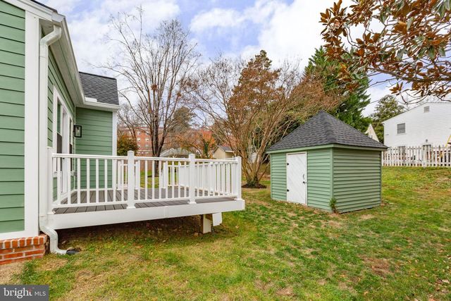 913 SYLVANIA AVE, Fredericksburg, VA 22401