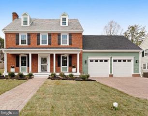 913 SYLVANIA AVE, Fredericksburg, VA 22401