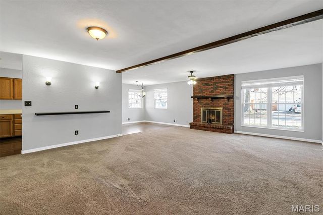 213 Saint John Drive, Belleville, IL 62221