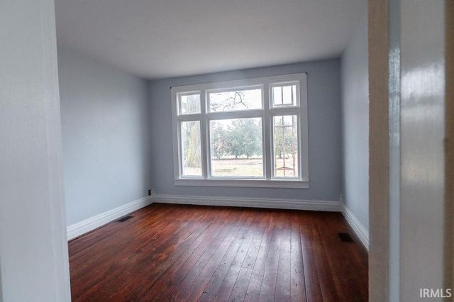 2415 E 500 N Road, Attica, IN 47918