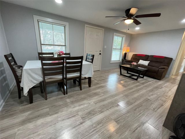 2504 Davisville Road Road, Lufkin, TX 75901