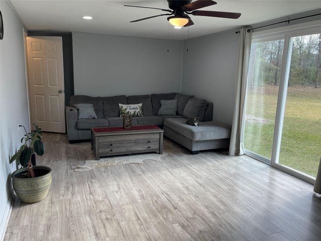 2504 Davisville Road Road, Lufkin, TX 75901