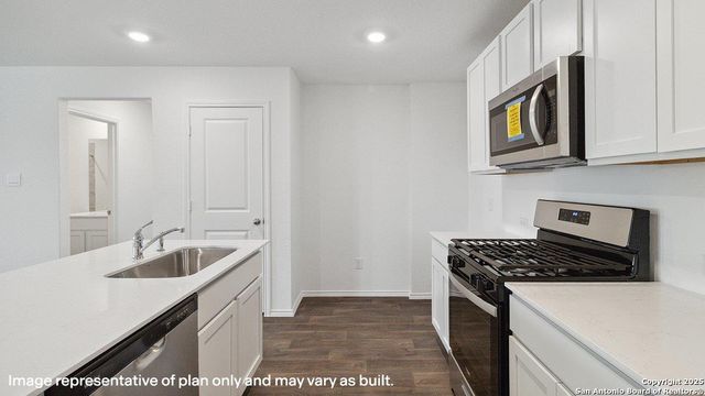 12536 Spoor Vly, Converse, TX 78109