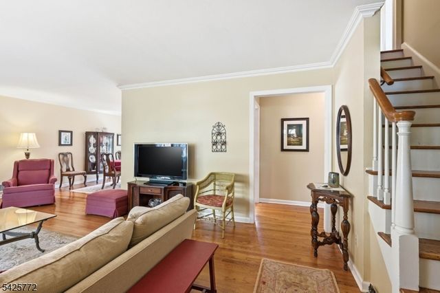 217 Jeffer St, Ridgewood Village, NJ 07450