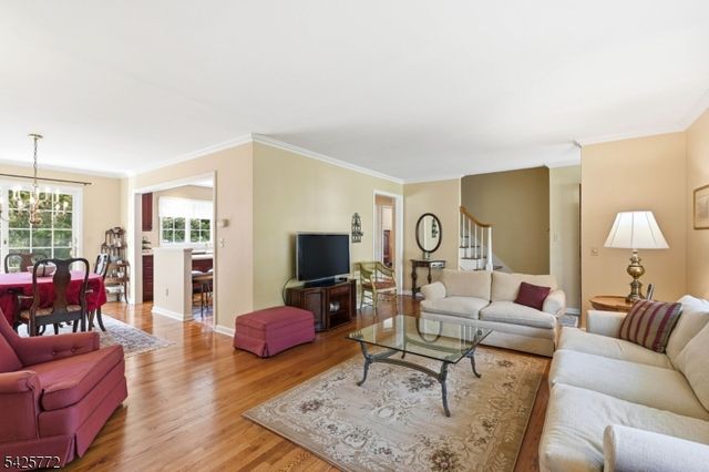 217 Jeffer St, Ridgewood Village, NJ 07450