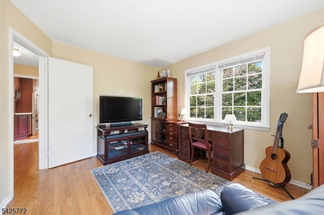 217 Jeffer St, Ridgewood Village, NJ 07450