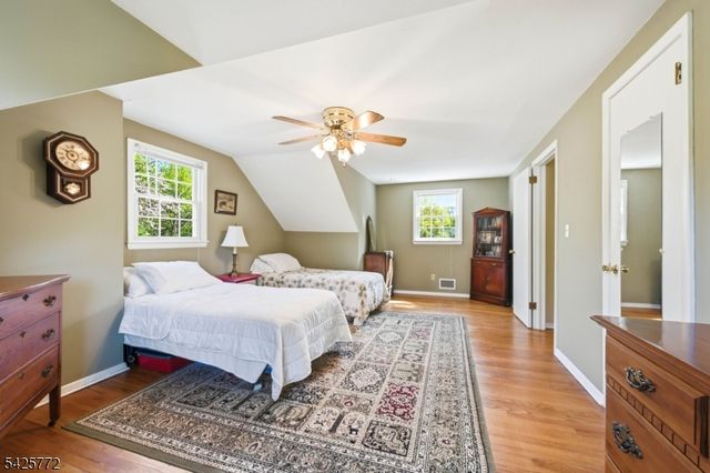 217 Jeffer St, Ridgewood Village, NJ 07450